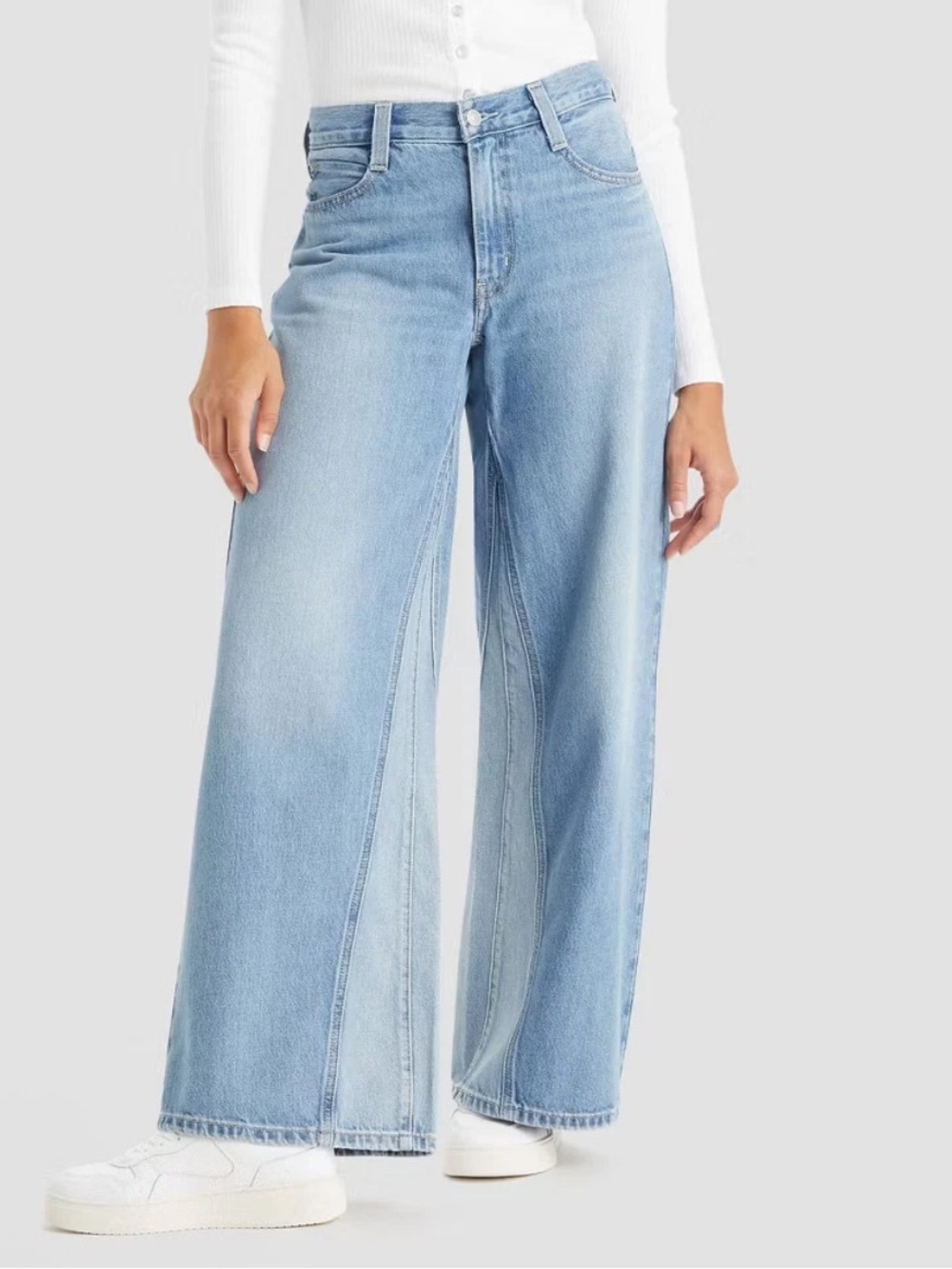 Levi’s 94 Baggy Wide Leg Women's Jeans
High Rise Straight Leg Relaxed Jeans